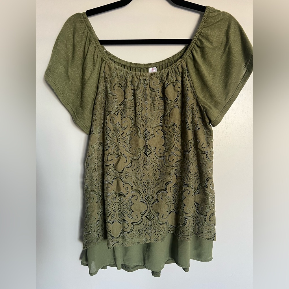 No Boundaries Blouse Size XL Olive Green Lace Overlay Juniors